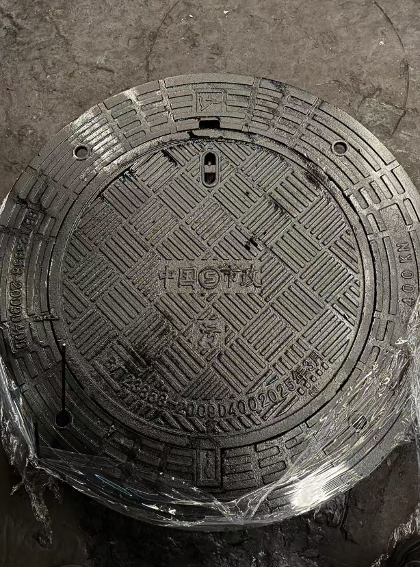灵台球墨铸铁防沉降井盖展示